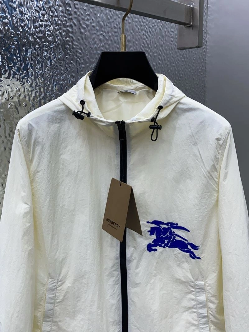 Burberry Outwear TravelReady 101689