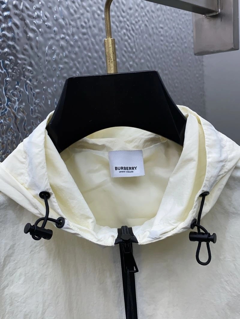 Burberry Outwear TravelReady 101689