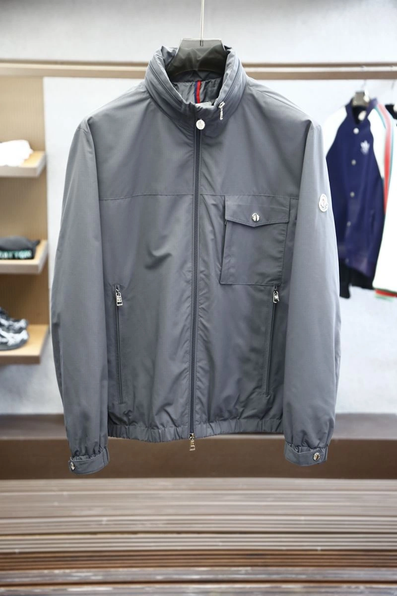 ComfortFit Burberry Outwear 101687