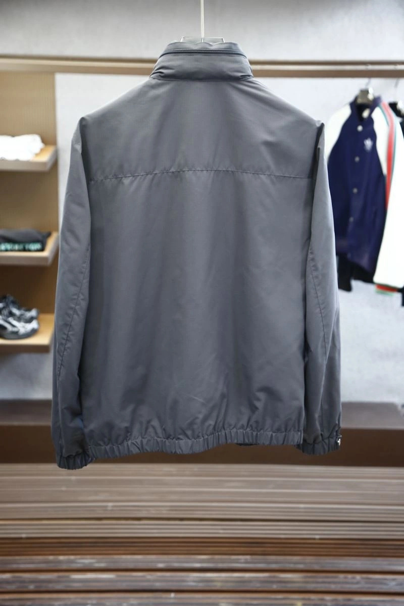 ComfortFit Burberry Outwear 101687