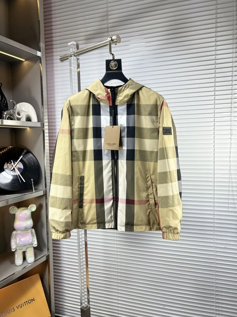Burberry Outwear HighQuality 101685