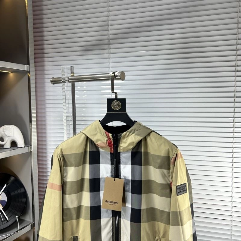 Burberry Outwear HighQuality 101685