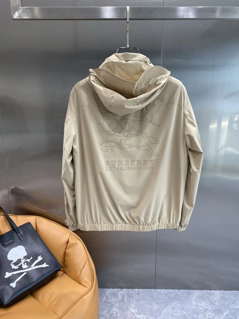 Breathable Burberry Outwear 101676