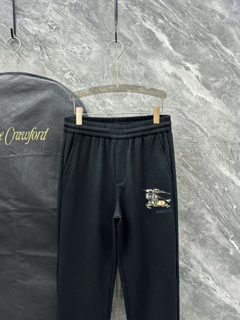 Minimalist Burberry Outwear 101680