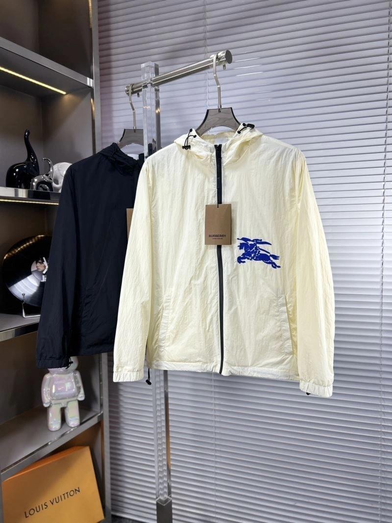 Seasonal Burberry Outwear 101196