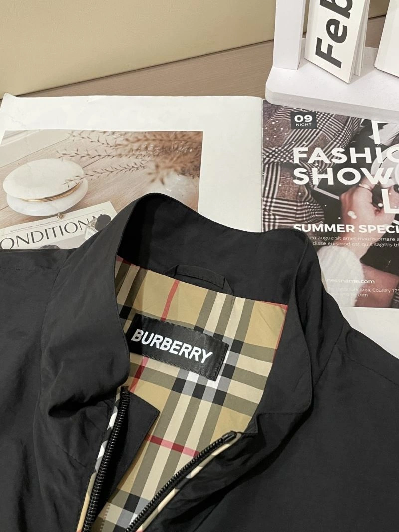 Burberry Outwear Stretchable 101183