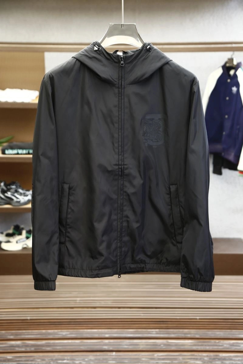 Lightweight Burberry Outwear 101192