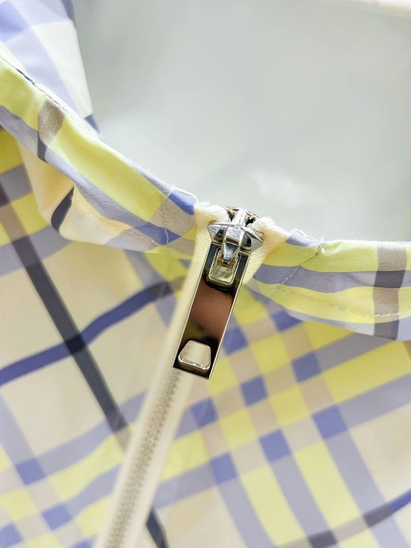 Burberry Outwear Breathable 101179