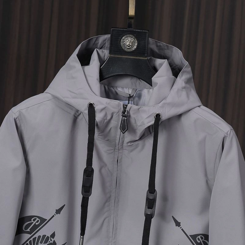 Burberry Outwear OdorResistant 101242