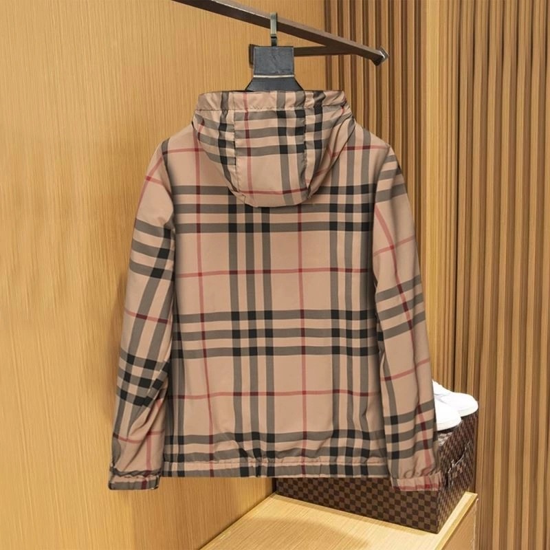 Snug Burberry Outwear 101172