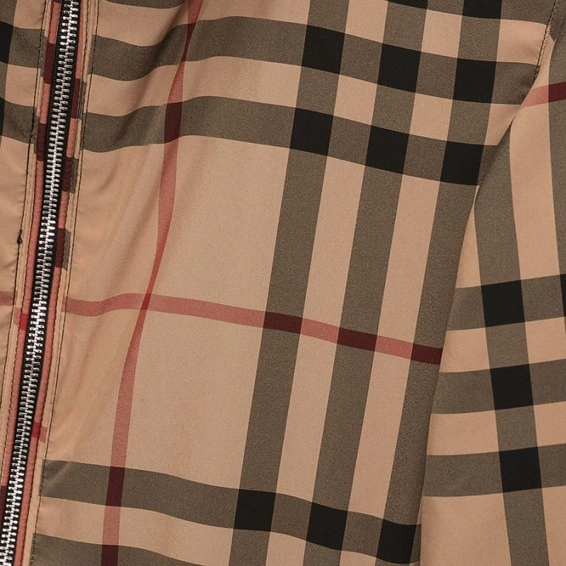 Snug Burberry Outwear 101172