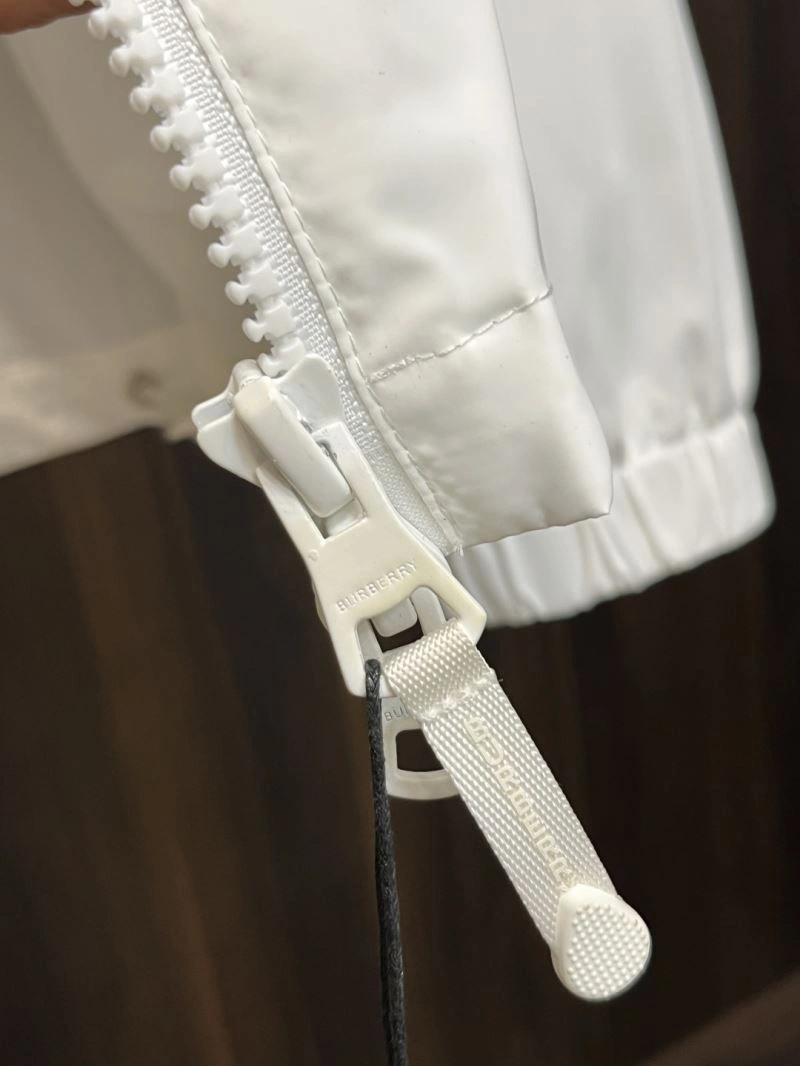 NewStyle Burberry Outwear 101209