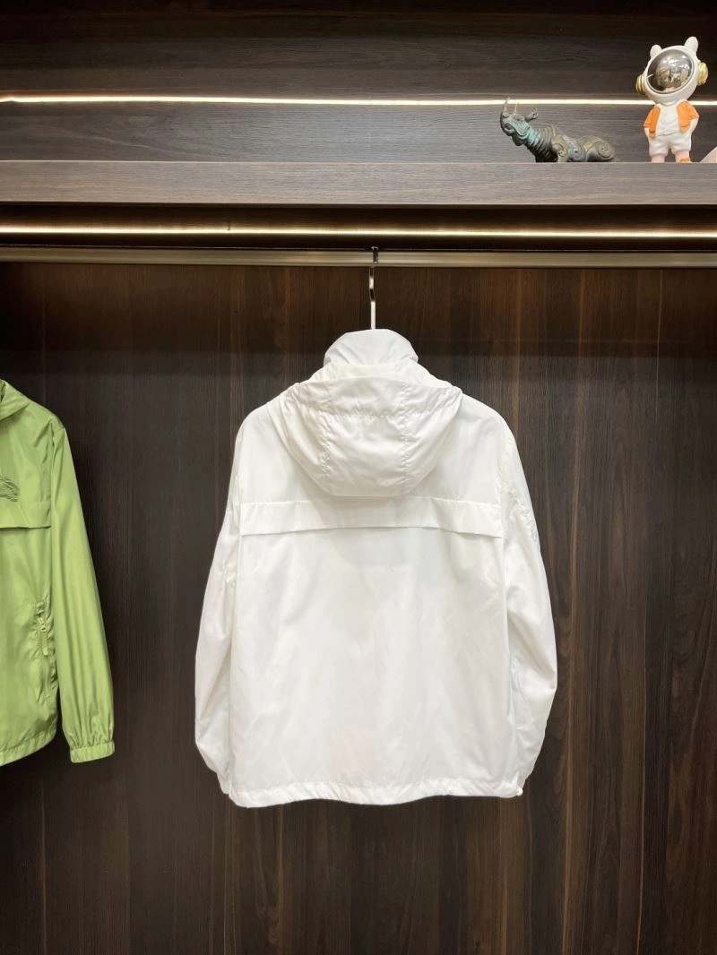 NewStyle Burberry Outwear 101209