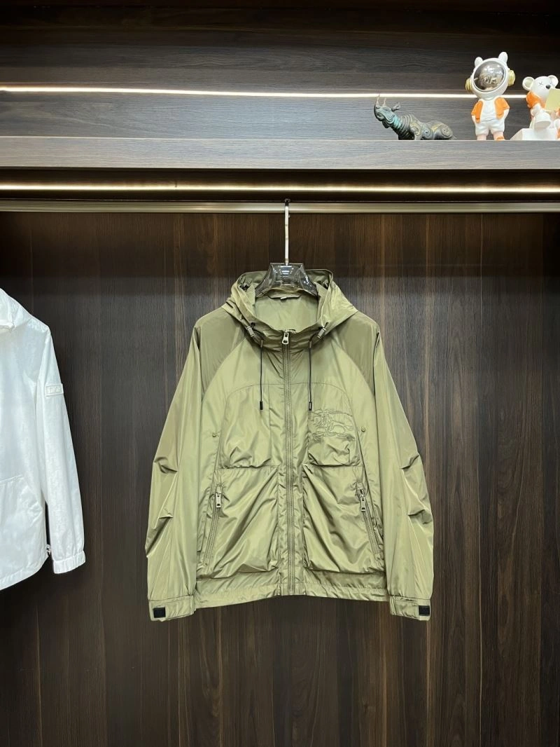 Burberry Outwear Bright 101170