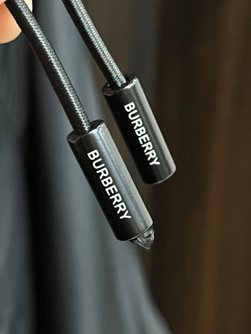 Burberry Outwear Bright 101170