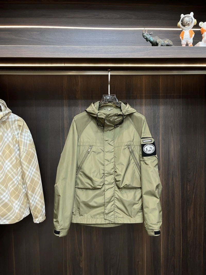 Vibrant Burberry Outwear 101233
