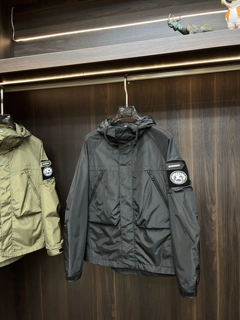 Vibrant Burberry Outwear 101233