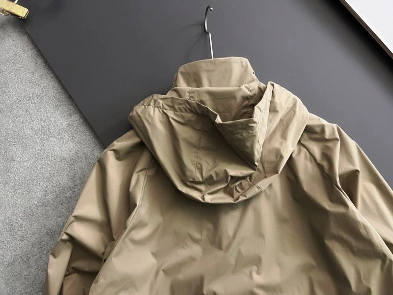 TravelReady Burberry Outwear 101169