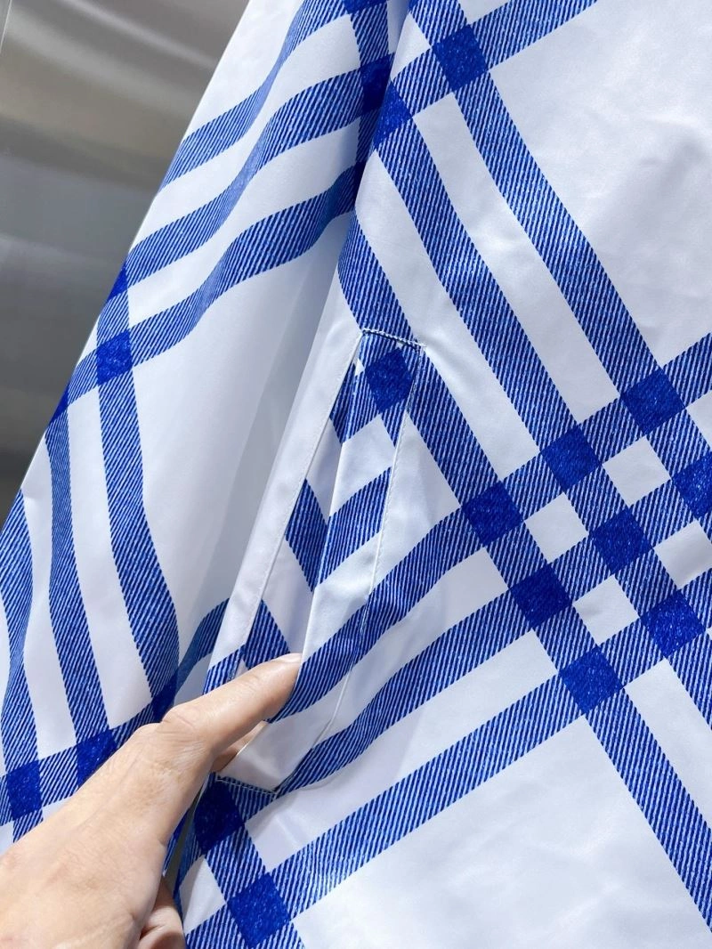 TechFriendly Burberry Outwear 101235