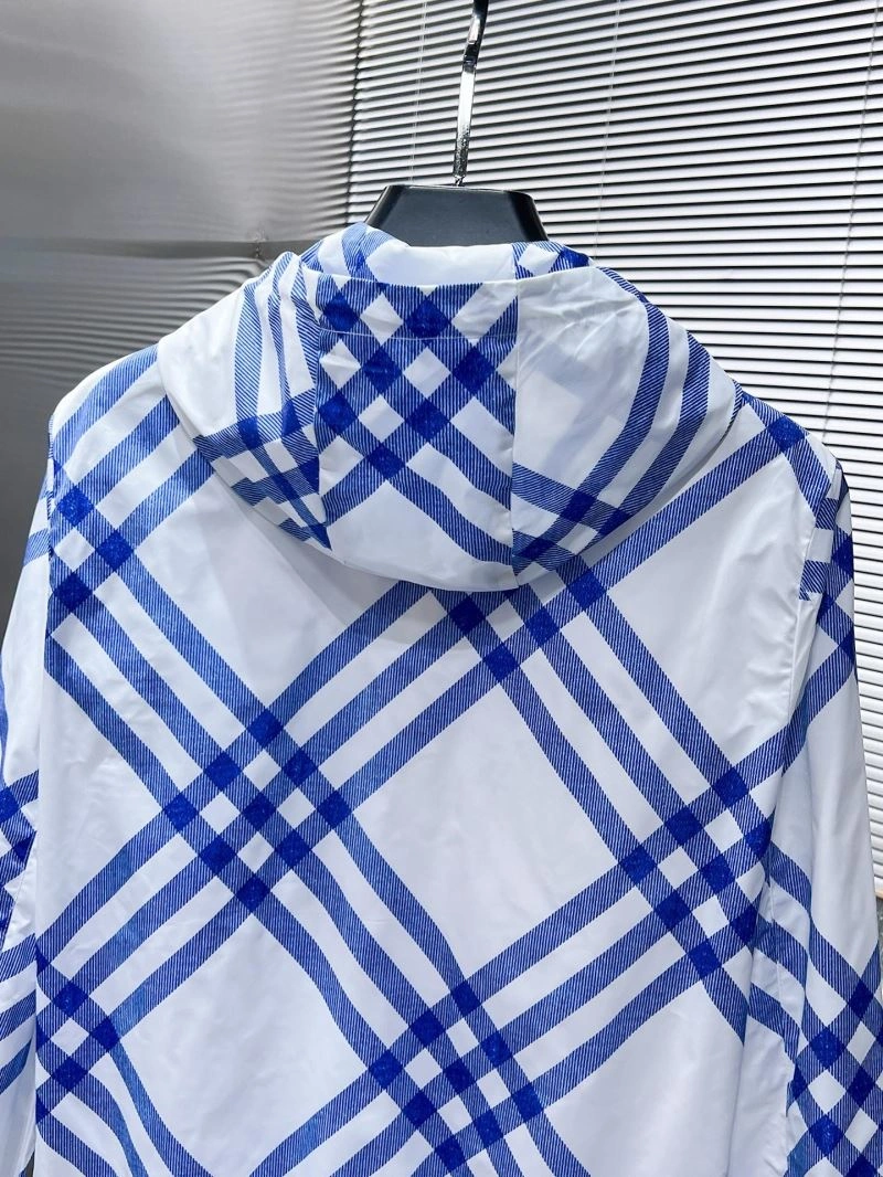TechFriendly Burberry Outwear 101235