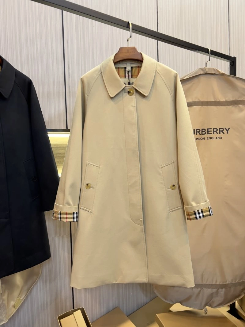 Burberry Outwear GoAnywhere 99330