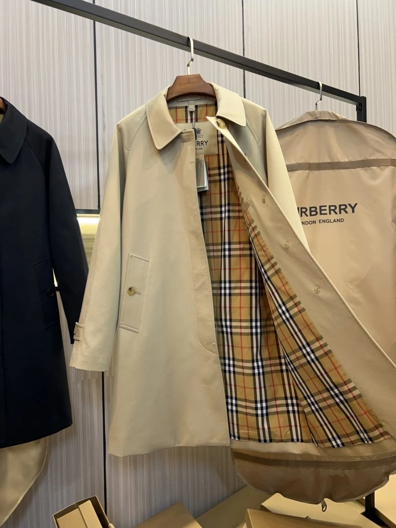 Burberry Outwear GoAnywhere 99330