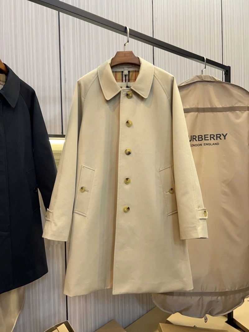 Burberry Outwear GoAnywhere 99330