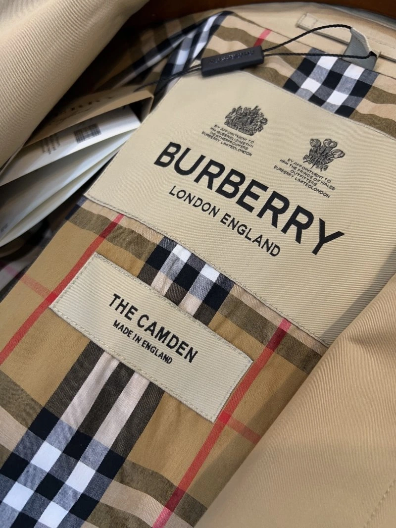 Burberry Outwear GoAnywhere 99330