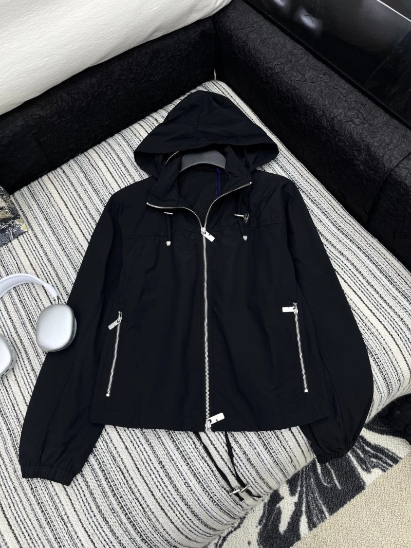 Burberry Outwear Trendsetting 99258