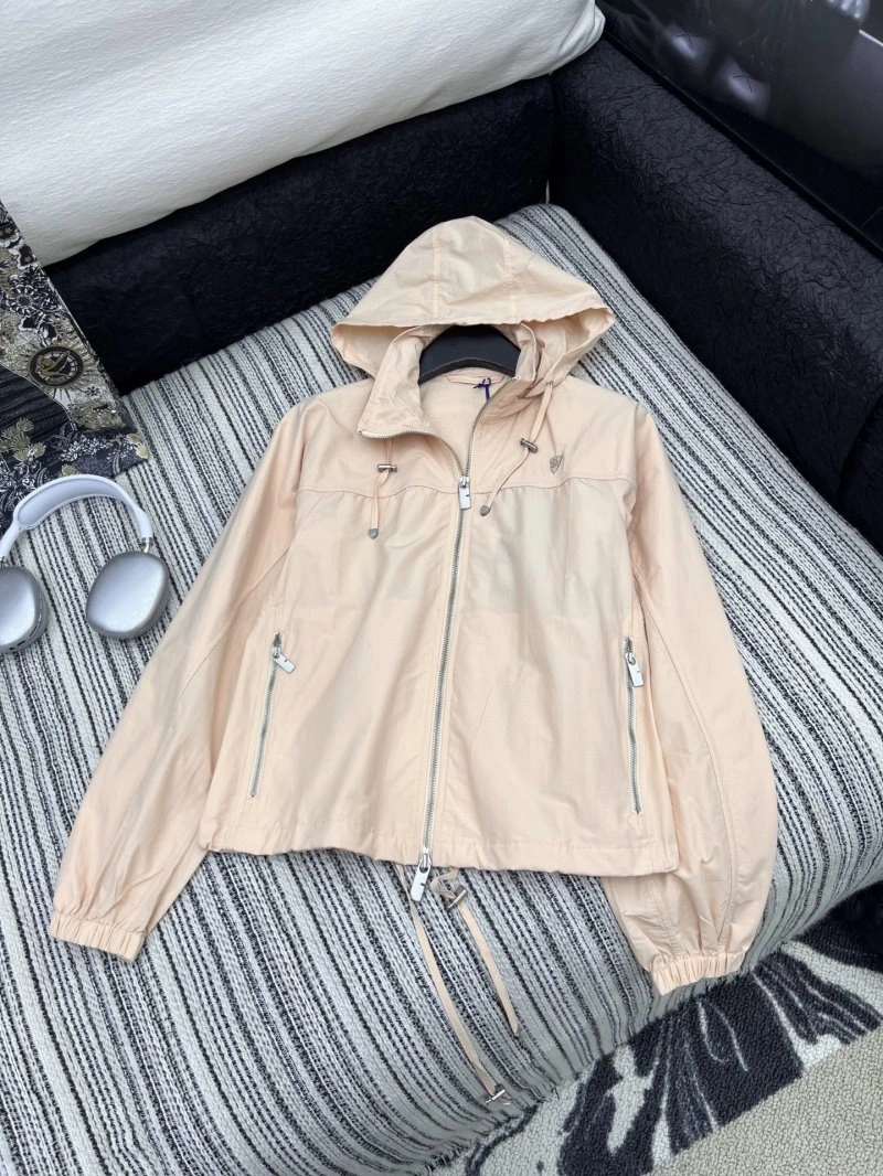 Burberry Outwear StreetReady 99260