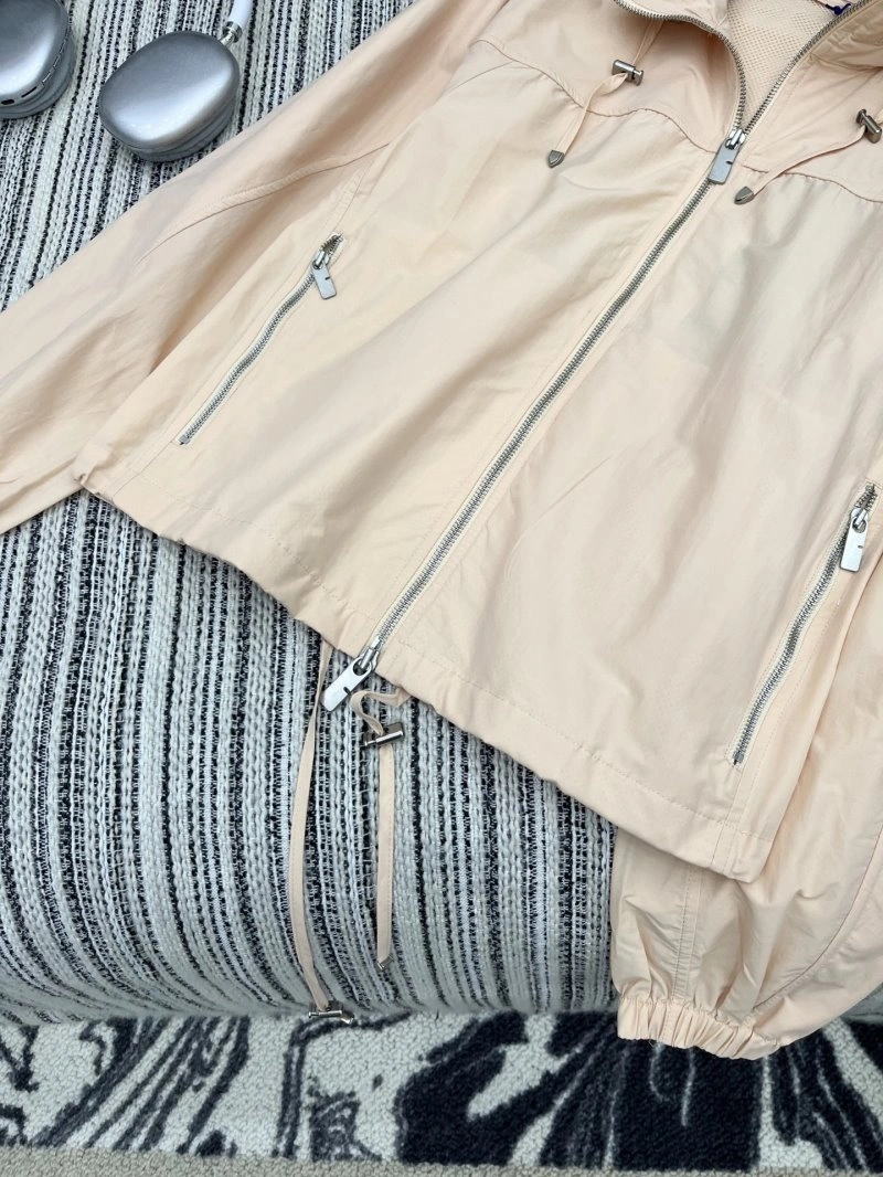 Burberry Outwear StreetReady 99260