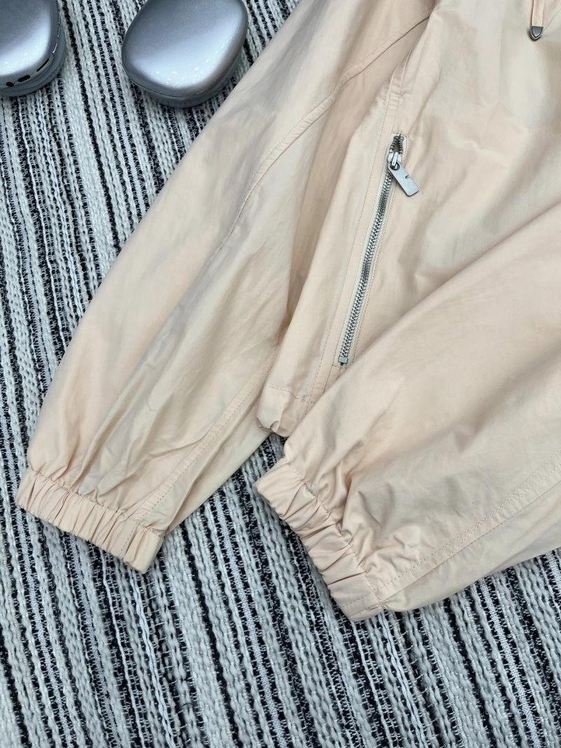 Burberry Outwear StreetReady 99260