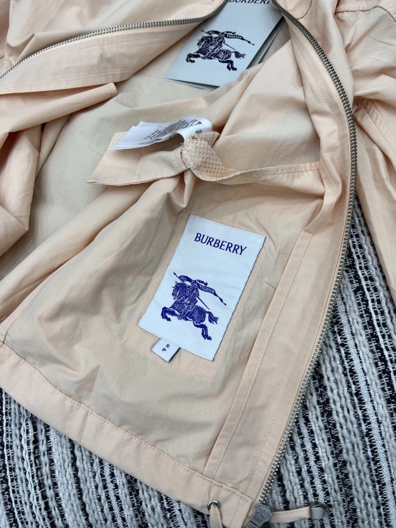Burberry Outwear StreetReady 99260