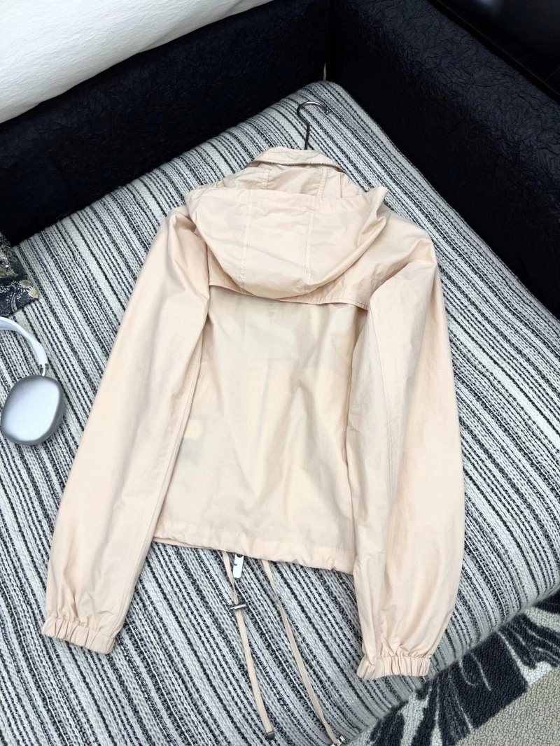 Burberry Outwear StreetReady 99260