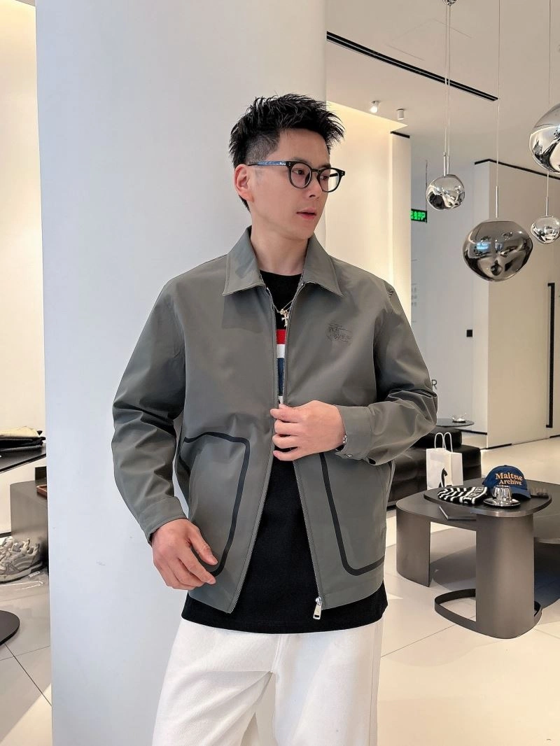 Durable Burberry Outwear 100790