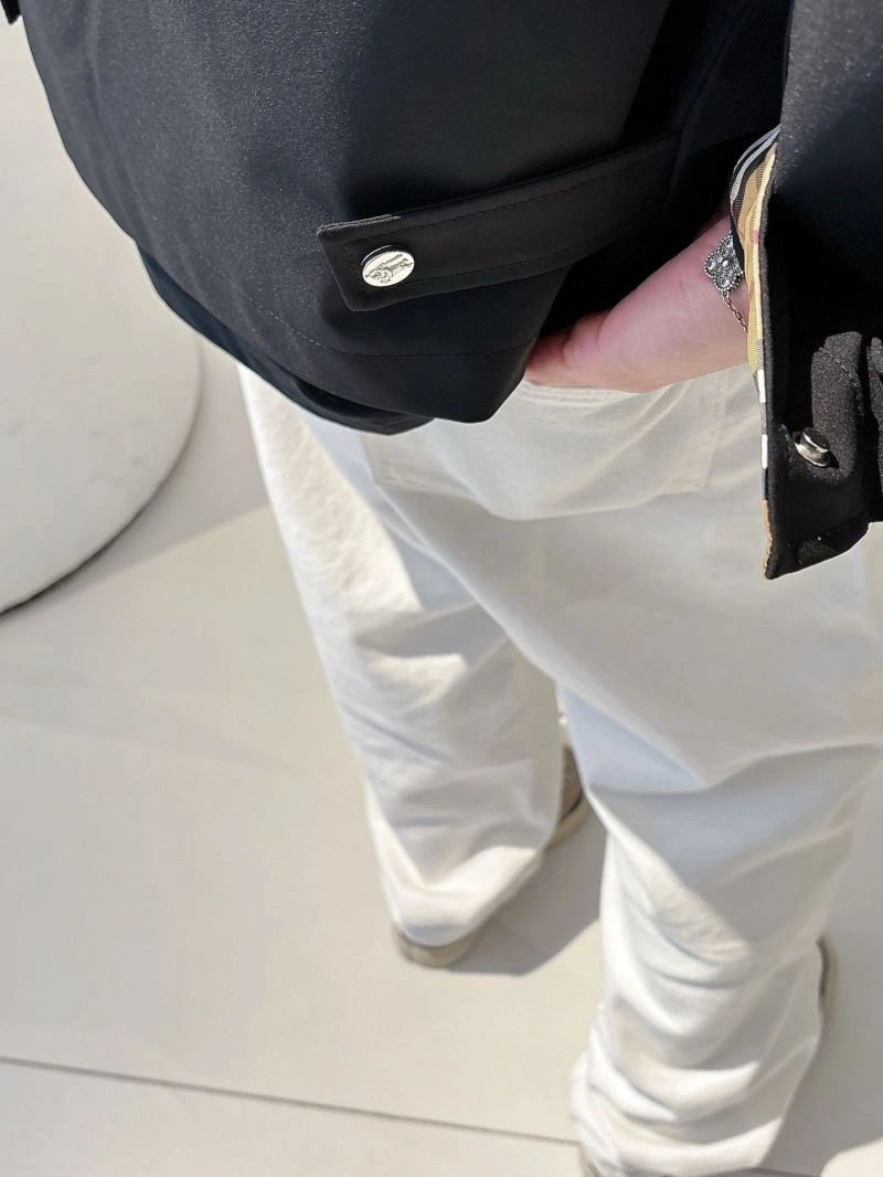 WaterResistant Burberry Outwear 100755