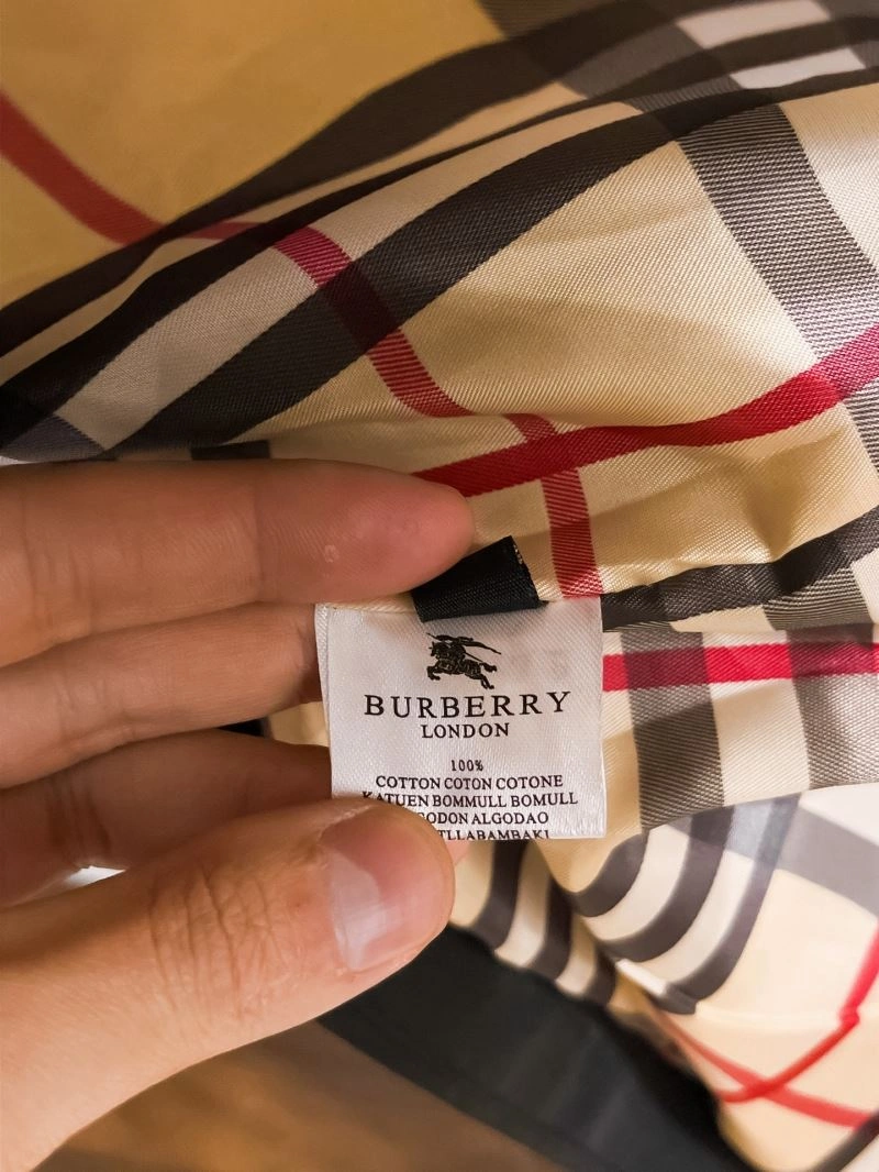 Burberry Outwear Snug 100783