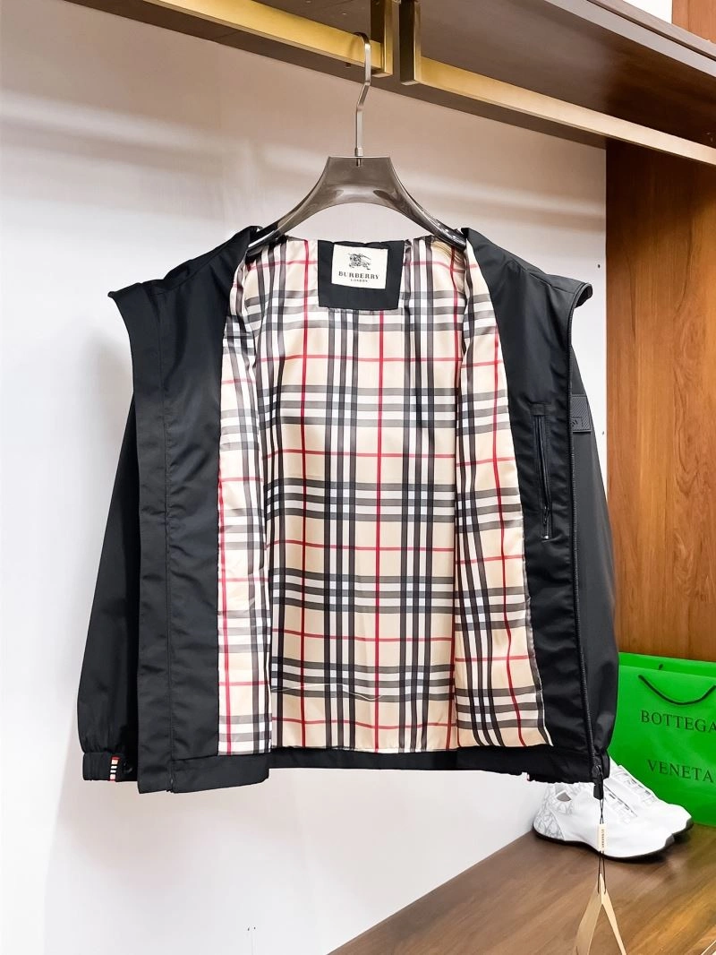 Burberry Outwear Snug 100783