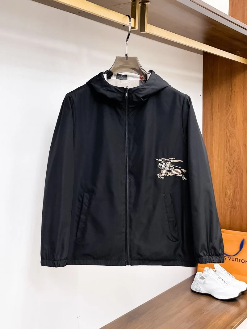 Breathable Burberry Outwear 100754