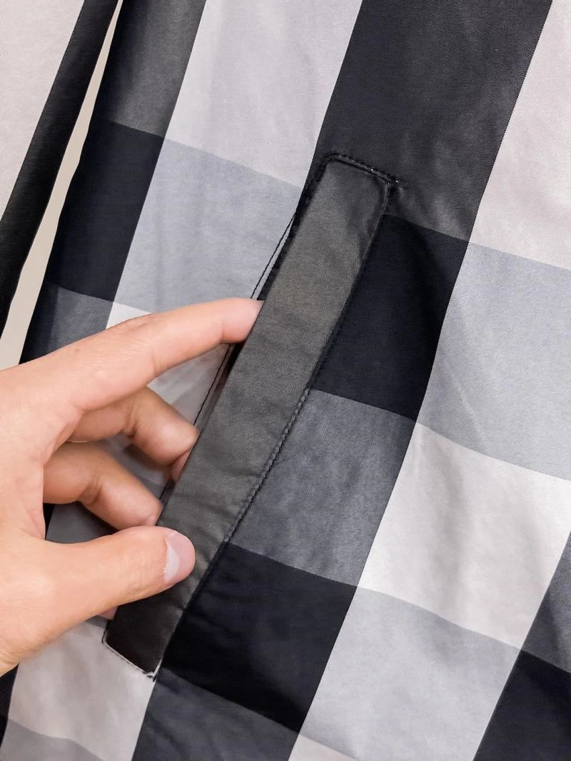 Breathable Burberry Outwear 100754