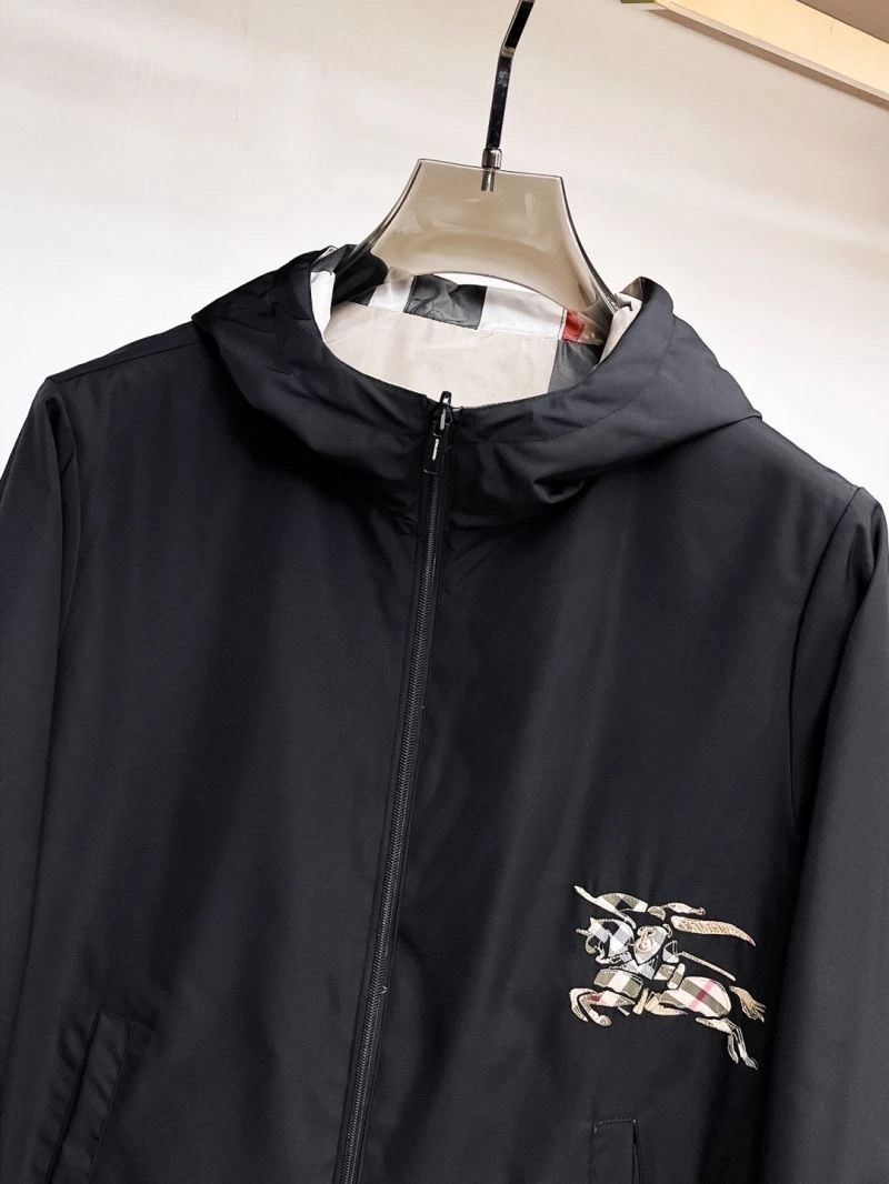 Breathable Burberry Outwear 100754
