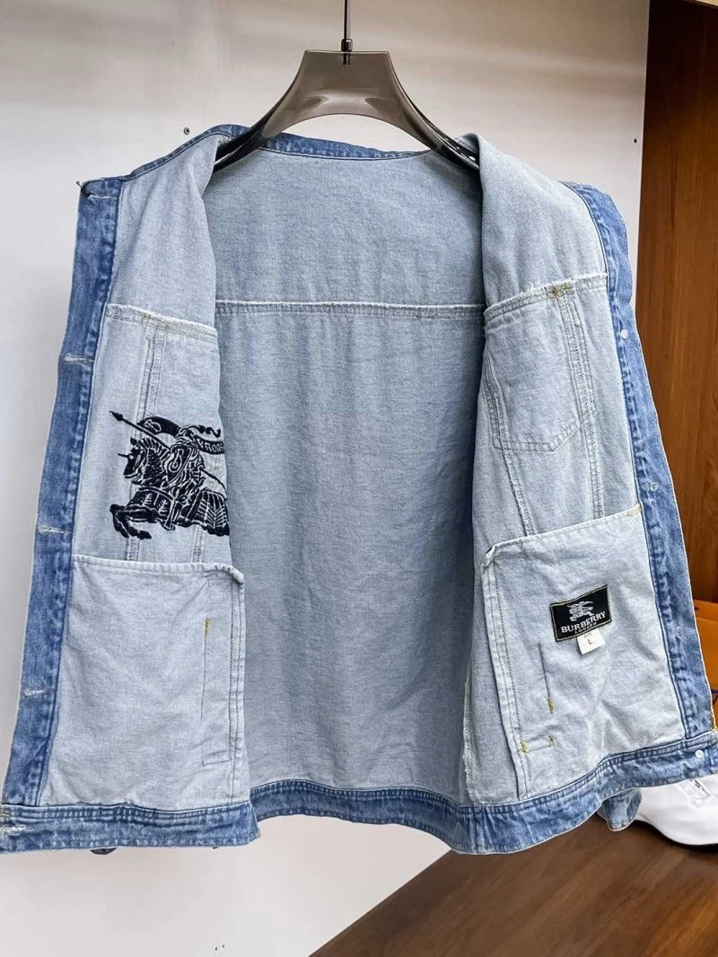 Trendsetting Burberry Outwear 100751