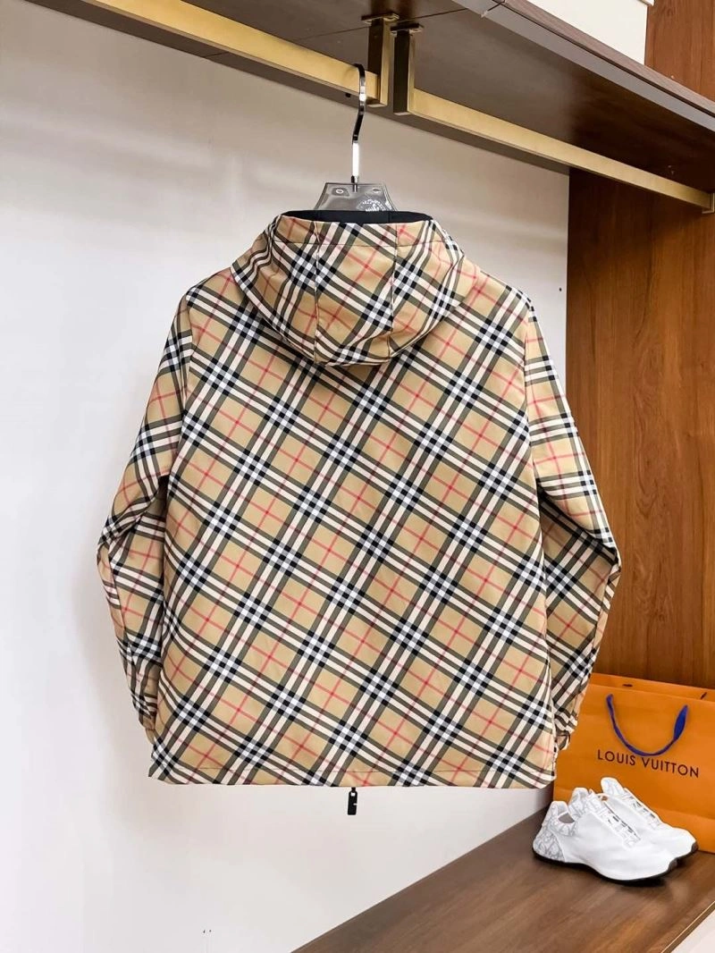 Burberry Outwear Vibrant 100784
