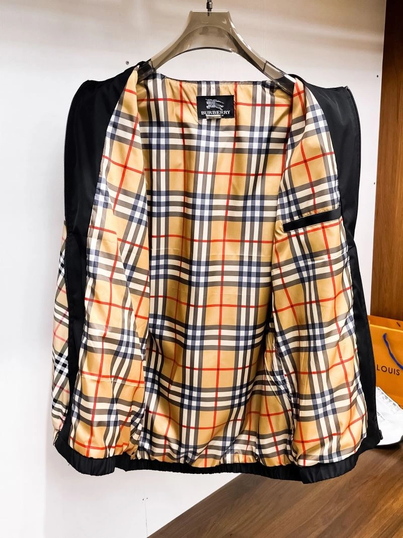 Burberry Outwear OdorResistant 100752