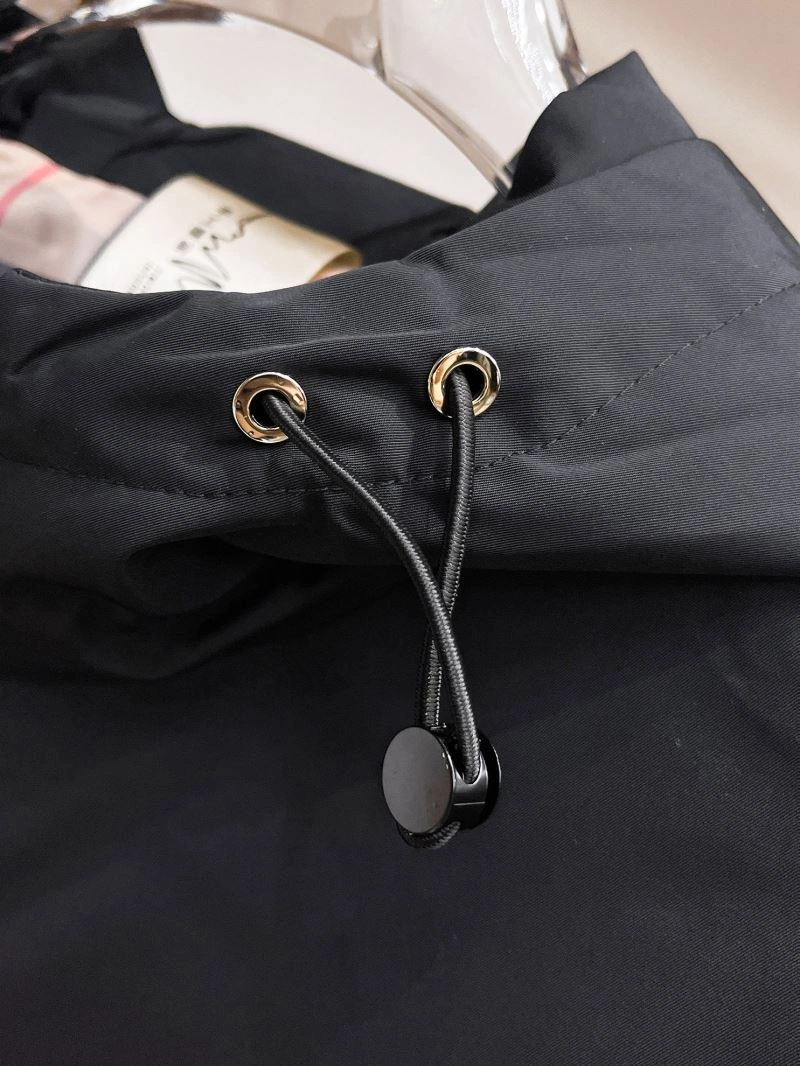 Durable Burberry Outwear 100745
