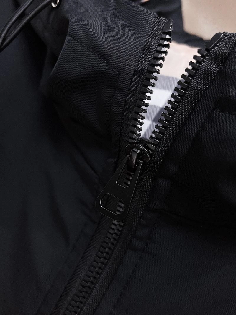 Durable Burberry Outwear 100745