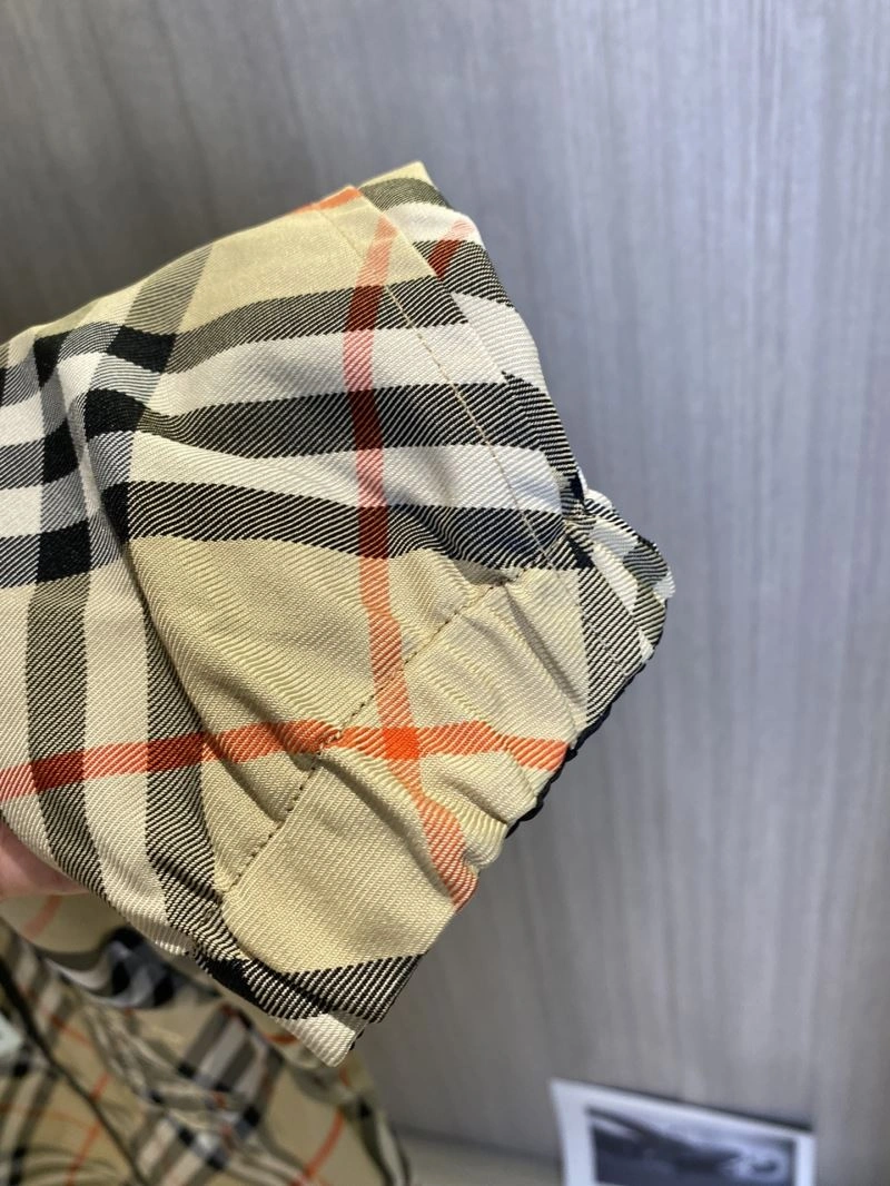 Burberry Outwear Unisex 100737
