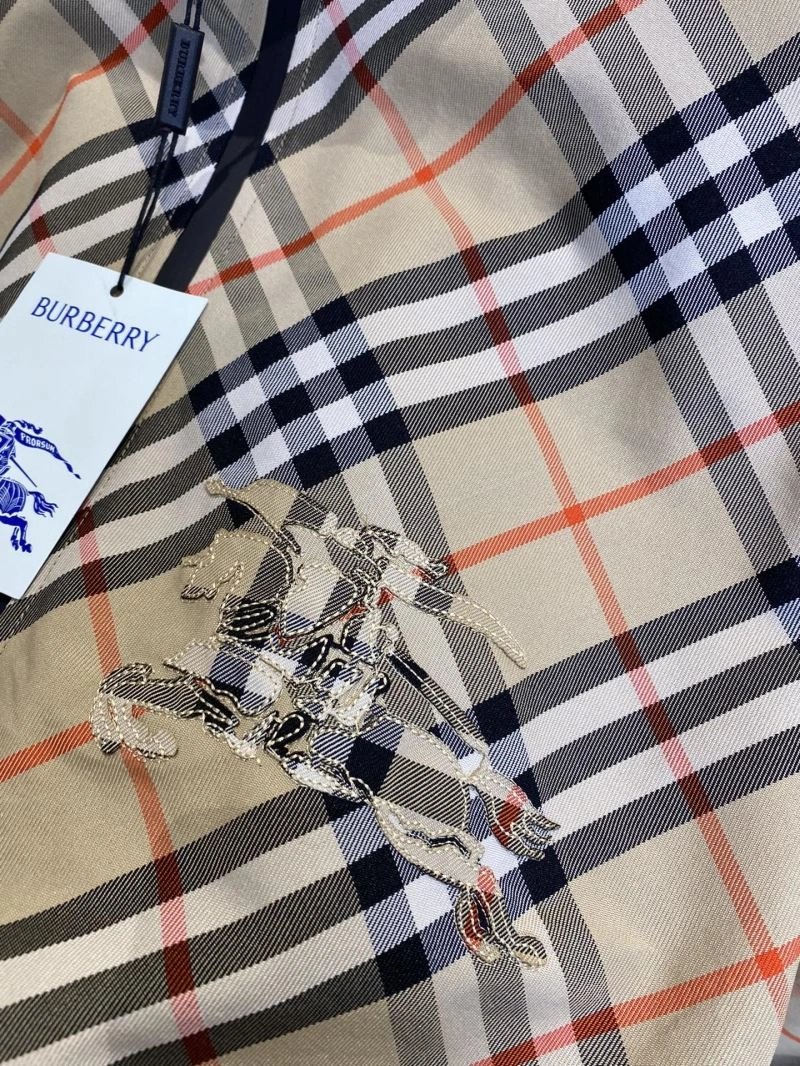 Burberry Outwear Unisex 100737