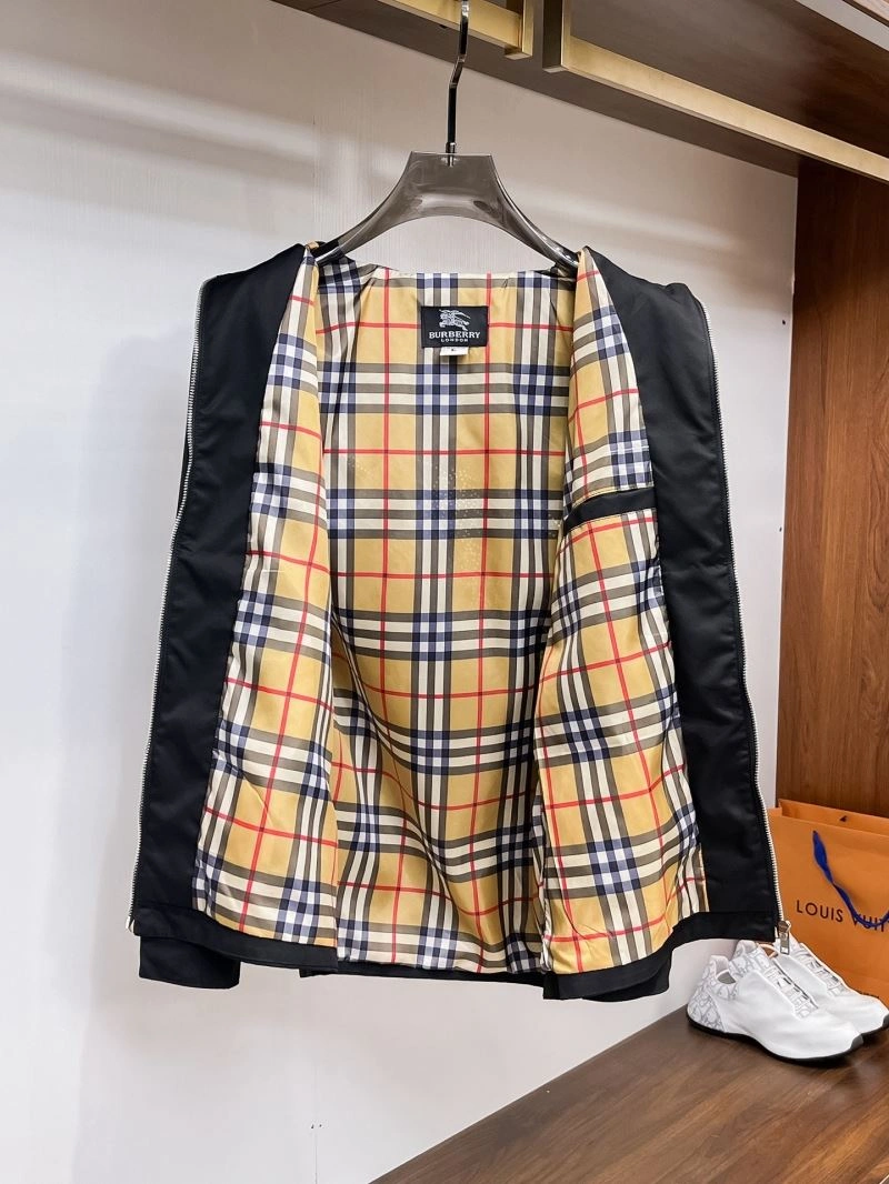 Effortless Burberry Outwear 100739