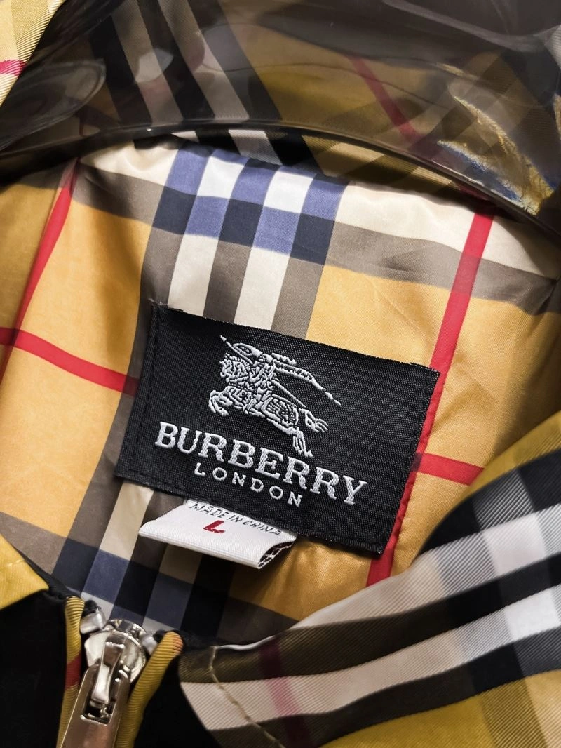 Effortless Burberry Outwear 100739